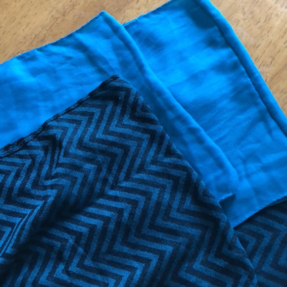 Thin Scarves! - Picture 3 of 3